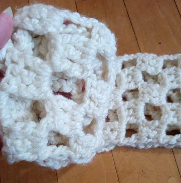 Hand Knit infinity scarf  "Squared" 27"x5.5" - Picture 2 of 3